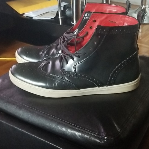 Leather lace up boots - Picture 1 of 7